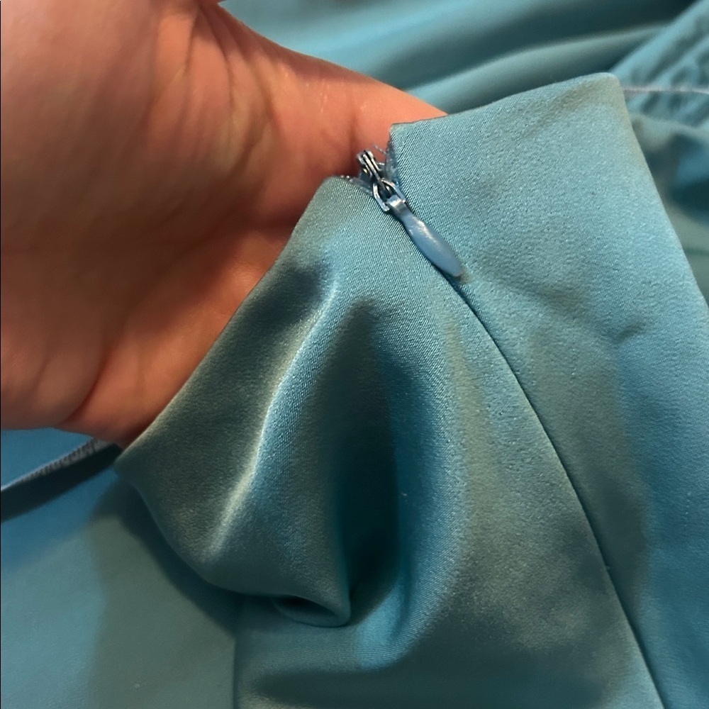 Teal long sleeve crop top and satin maxi skirt matching set - Picture 6 of 6